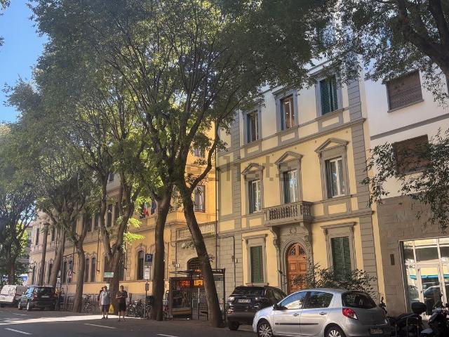 Locale in vendita di 145 m² in Viale Don Giovanni Minzoni
