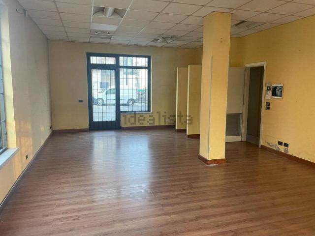 Locale in vendita di 145 m² in Piazza G. Mazzini