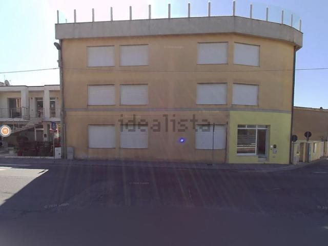 Locale in vendita di 1466 m² in Via E. d&apos Arborea, 18
