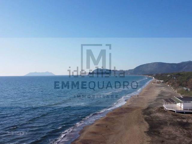 Locale in vendita di 146 m² in Viale dei Pini