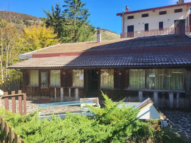 Locale in vendita di 147 m² in Via Piano delle Scagne