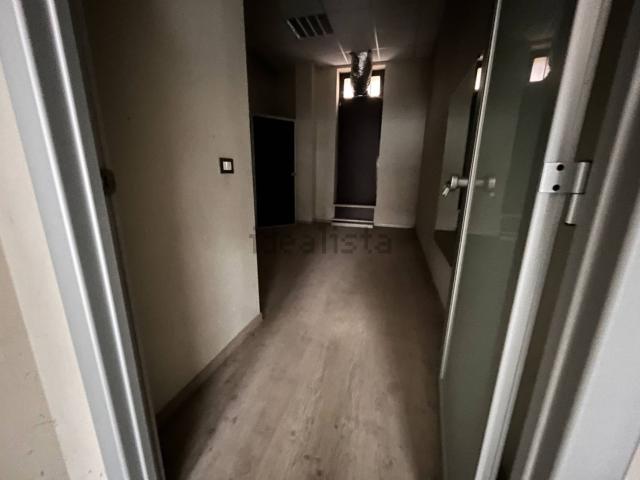 Locale in vendita di 135 m² in Viale Lombardia, 23