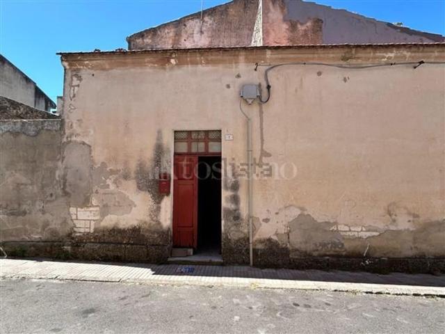 Locale in vendita di 14 m² in Via Rinascita