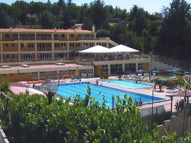 Locale in vendita di 15000 m² in Via Panaro
