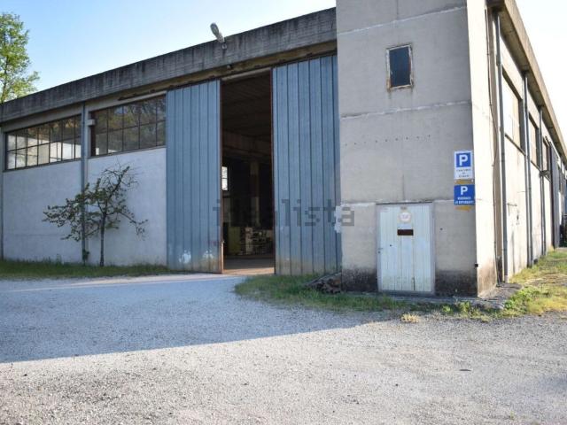 Locale in vendita di 1500 m²