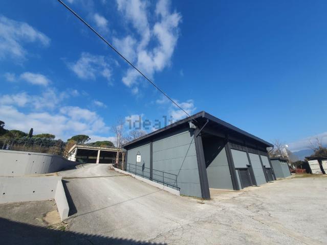 Locale in vendita di 1500 m²