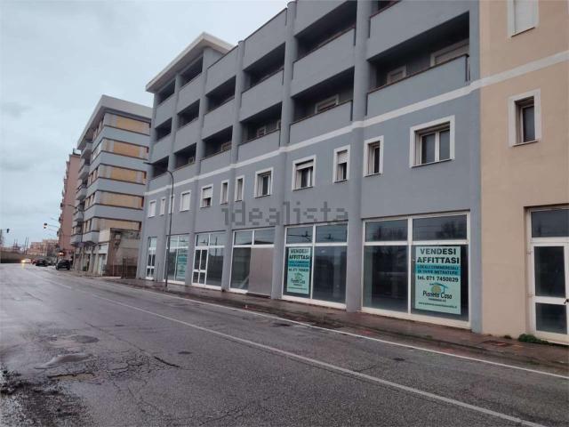Locale in vendita di 1500 m² in Via Bruno Buozzi, 39