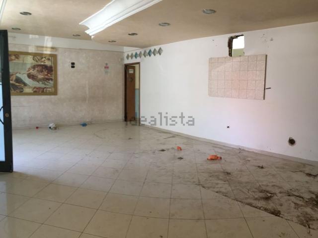 Locale in vendita di 150 m²