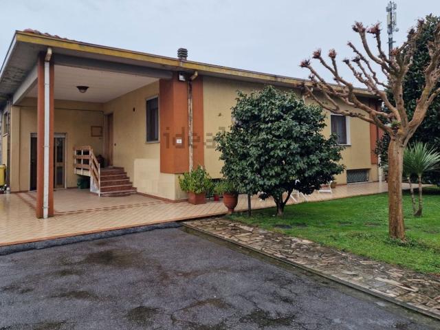 Locale in vendita di 150 m²