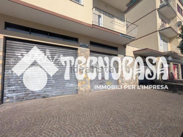 Locale in vendita di 150 m² in Via Cavour, 8