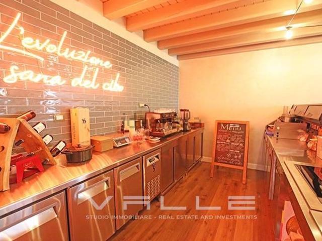 Locale in vendita di 150 m² in Via Andrea Previtali