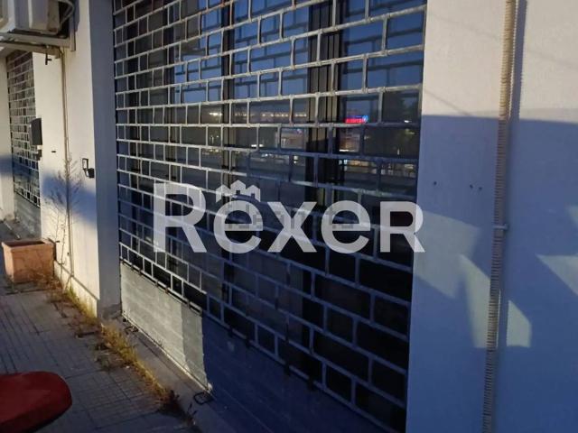 Locale in vendita di 150 m² in Via Achille Grandi