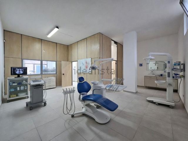 Locale in vendita di 150 m² in Via Archita da Taranto