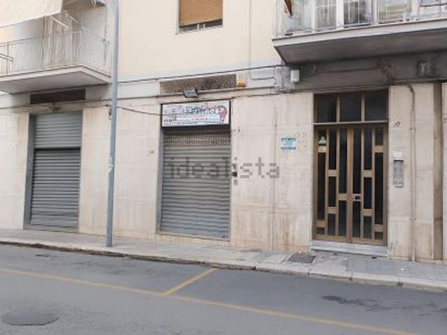 Locale in vendita di 150 m² in Via G. Monterisi