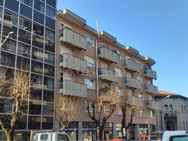 Locale in vendita di 150 m² in Via Giuseppe Sirtori
