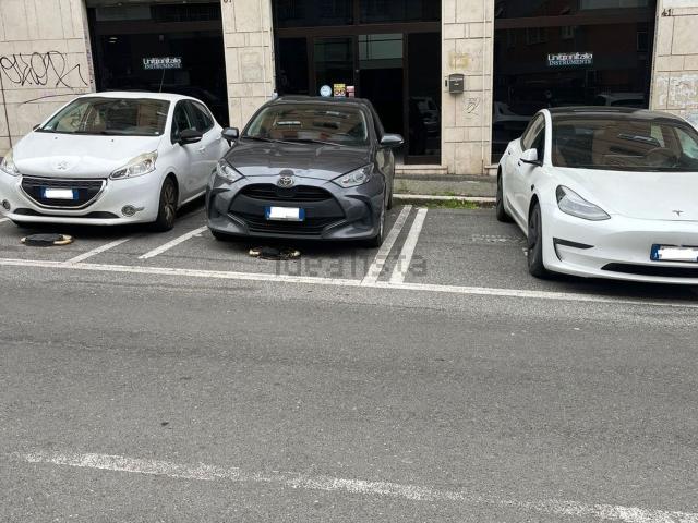 Locale in vendita di 150 m² in Via Giovan Battista Gandino