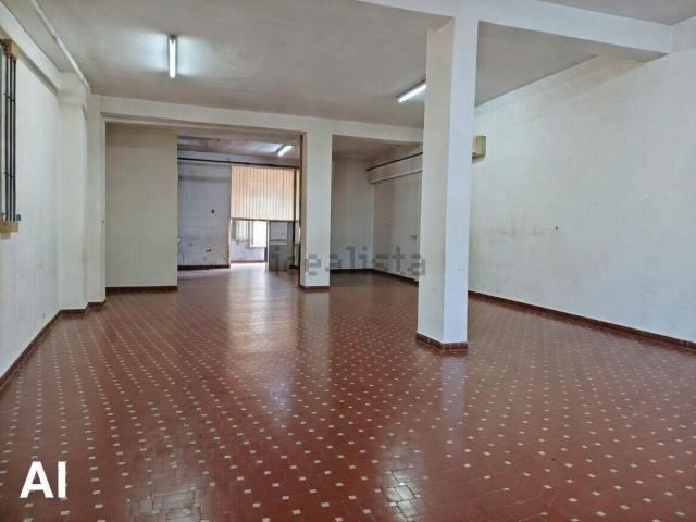 Locale in vendita di 150 m² in Via Guglielmo Marconi