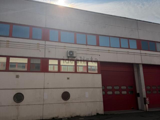 Locale in vendita di 150 m² in Via del Chiù, 46