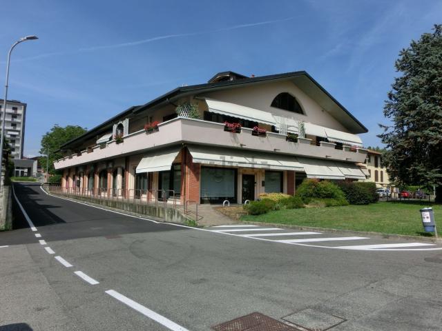 Locale in vendita di 150 m² in Via delle Vecchie Scuderie, 59