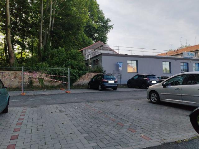 Locale in vendita di 150 m² in Via Fratelli Cairoli, 23