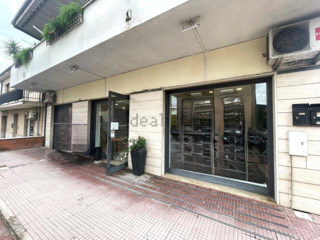 Locale in vendita di 150 m² in Via Marsicana, 112