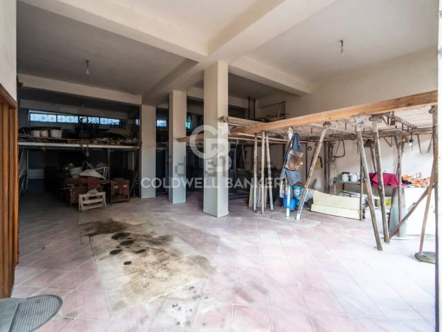 Locale in vendita di 150 m² in Via Nocilla