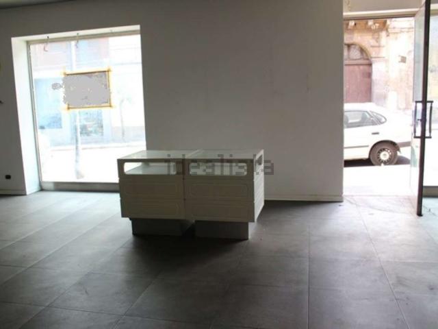 Locale in vendita di 150 m² in Via Nazionale Delle Puglie