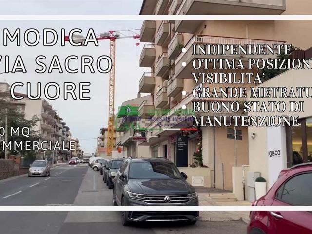 Locale in vendita di 150 m² in Via Sacro Cuore, 131