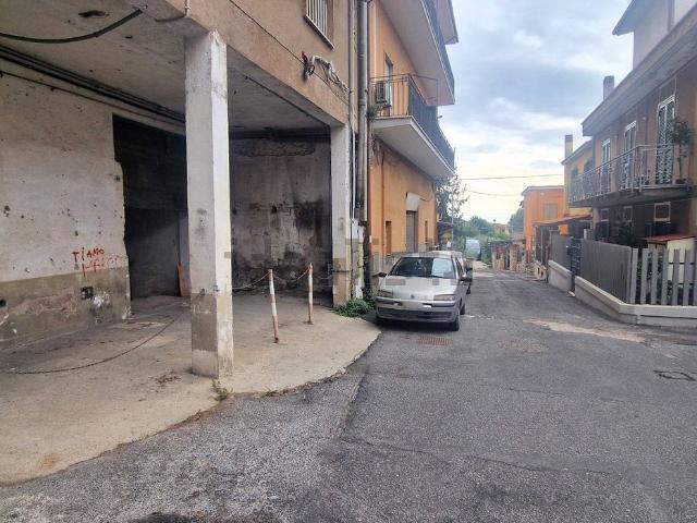 Locale in vendita di 150 m² in Via Piemonte