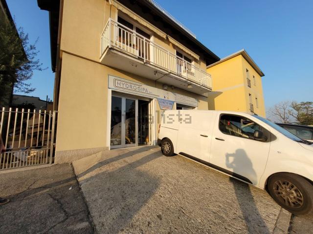 Locale in vendita di 150 m² in Via Roma, 255