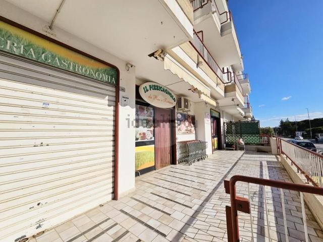 Locale in vendita di 150 m² in Viale Mediterraneo