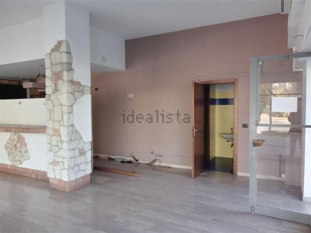 Locale in vendita di 150 m² in Viale Michelangelo Grigoletti, 63