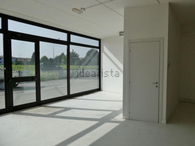 Locale in vendita di 150 m² in Viale Milano