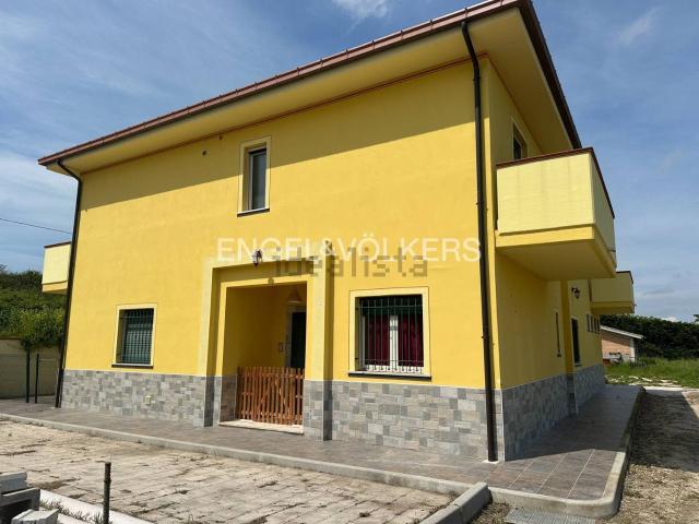 Locale in vendita di 150 m² in Contrada Fonte focolare, 7