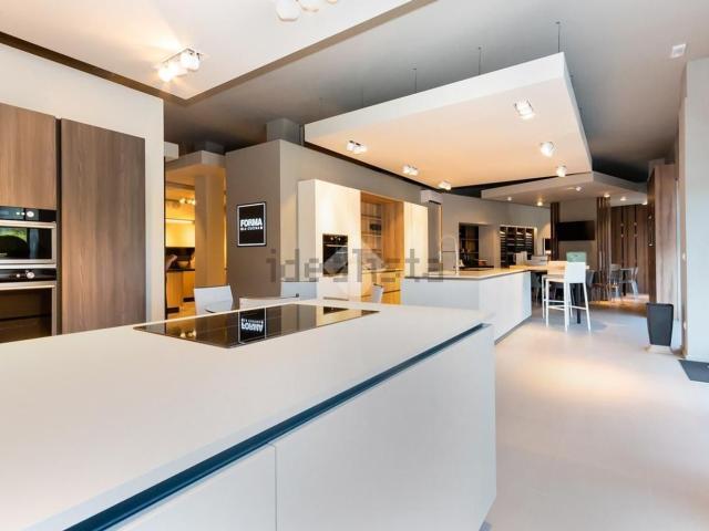 Locale in vendita di 150 m² in Corso Torino, 17