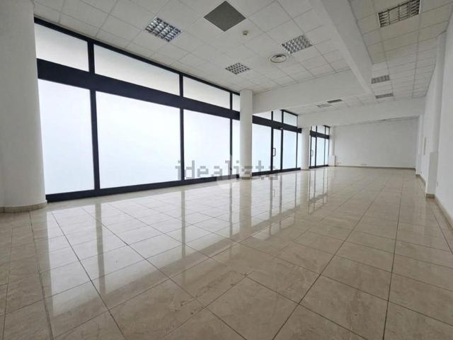 Locale in vendita di 150 m² in Corso Giacomo Matteotti