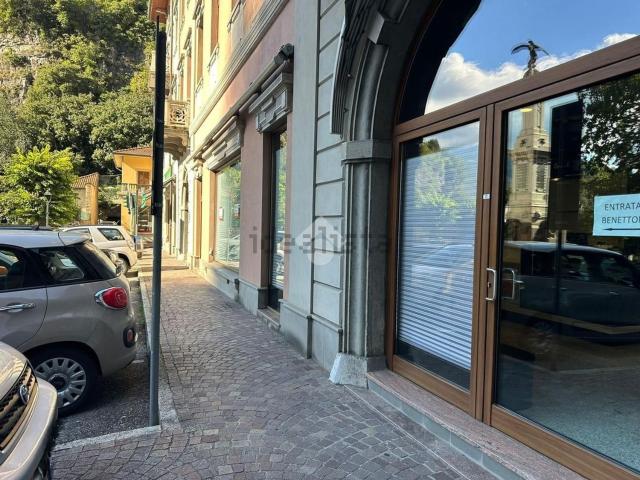Locale in vendita di 150 m² in Piazza Vittoria, 1