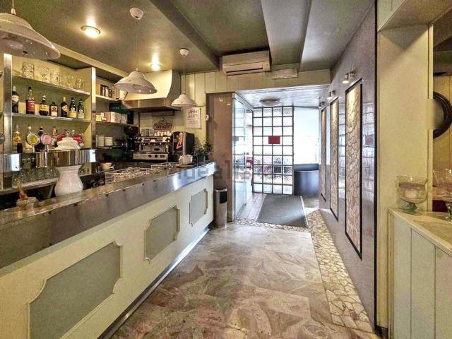 Locale in vendita di 150 m² in Strada del Pasubio, 13