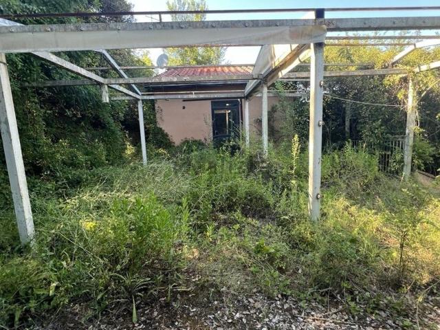 Locale in vendita di 151 m²