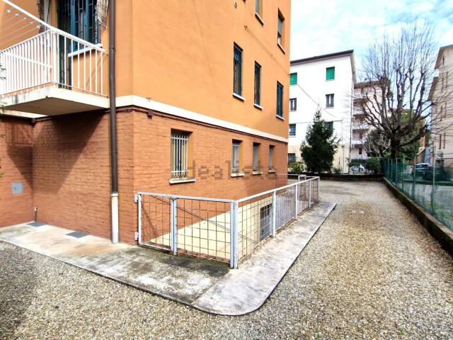 Locale in vendita di 151 m² in Via Renato Fucini, 1