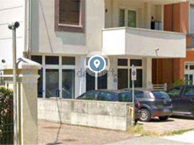 Locale in vendita di 151 m² in Viale Regina Margherita, 25