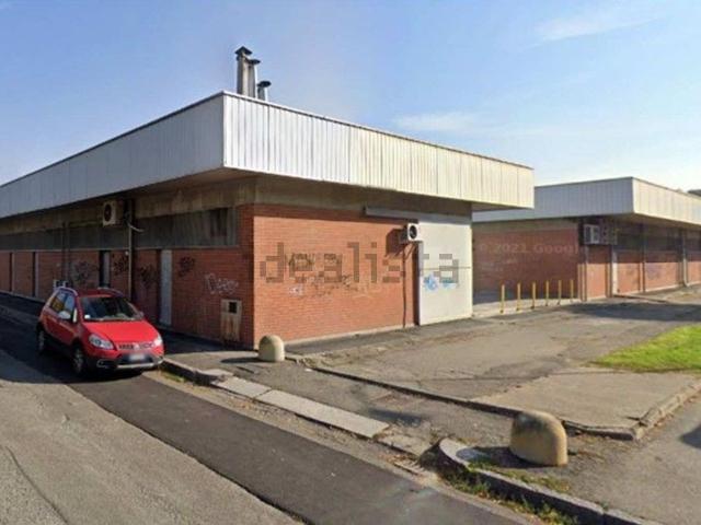 Locale in vendita di 1526 m² in Via Maria Bensi
