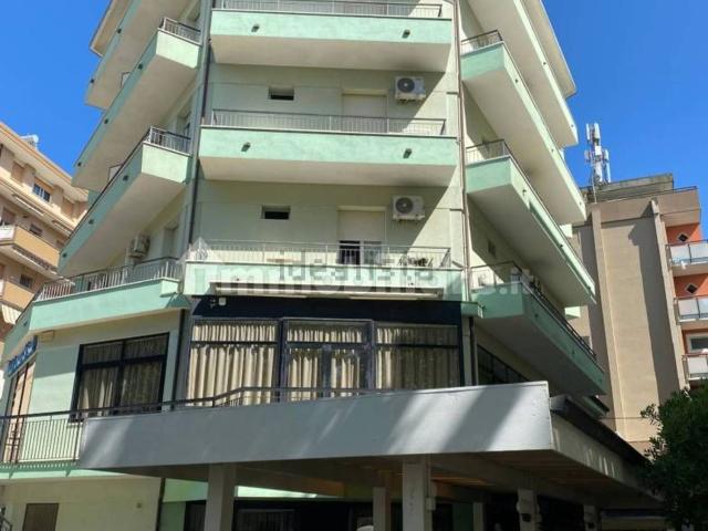 Locale in vendita di 1520 m² in Viale A. da Noli, 28