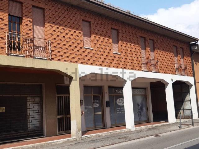 Locale in vendita di 153 m² in Via G. Mazzini, 107