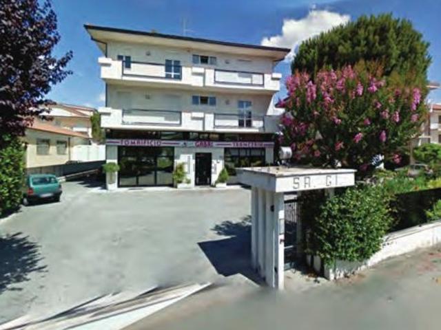 Locale in vendita di 153 m² in Viale Trieste