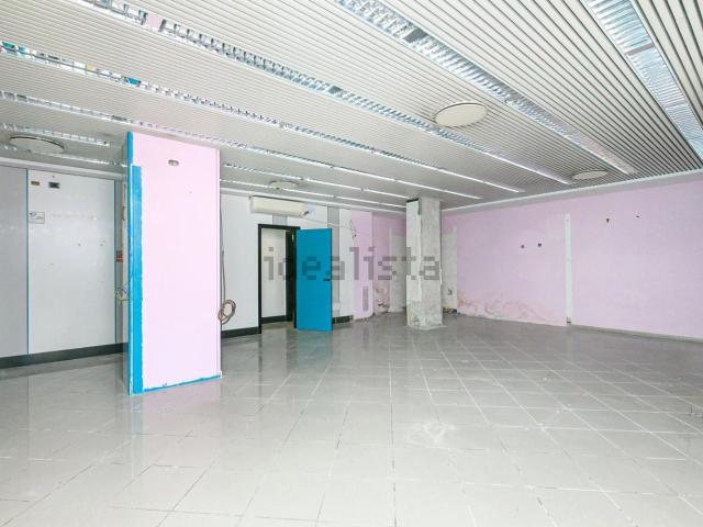 Locale in vendita di 153 m² in Corso Europa, 774
