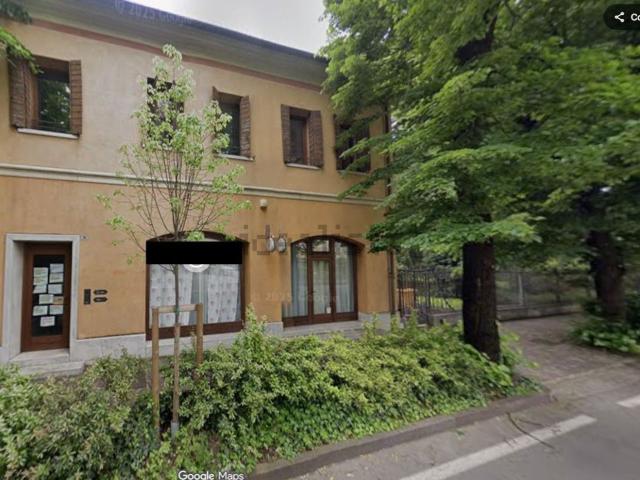 Locale in vendita di 153 m² in Corso Mazzini Giuseppe, 21
