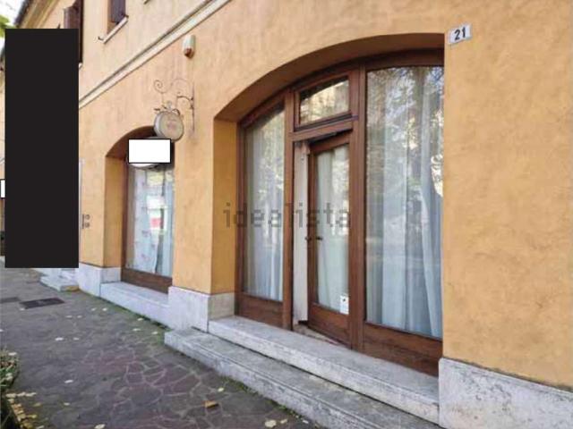 Locale in vendita di 153 m² in Corso Mazzini Giuseppe, 21