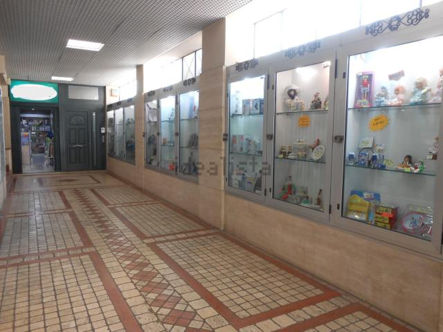 Locale in vendita di 154 m² in Via P.M.Bagnoli, 76