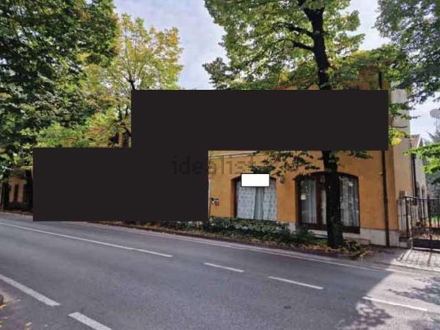 Locale in vendita di 154 m² in Corso Mazzini Giuseppe